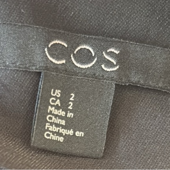 COS Black Butterfly Short Sleeve Top w V Shaped Zip-up Back Normcore - Picture 5 of 5